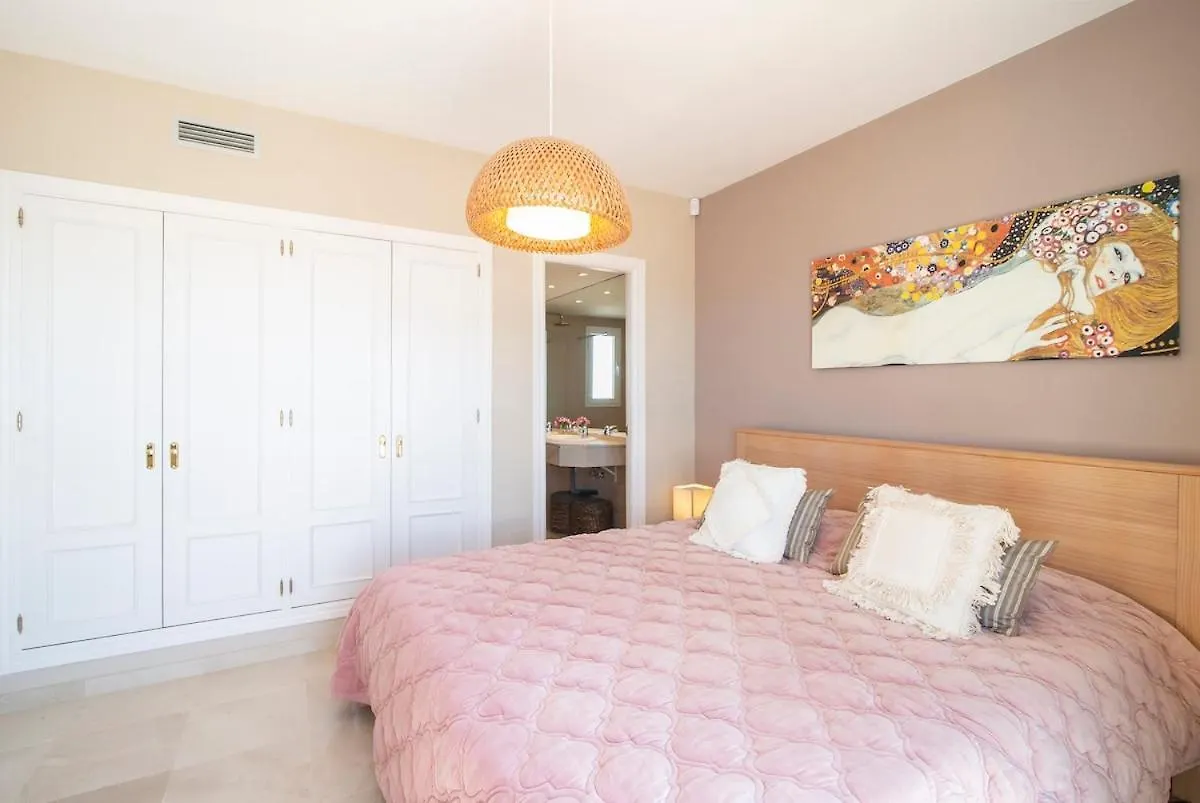 קסרס Top Floor Apartment With Magic View